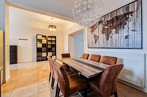 Трёхкомнатная квартира в центре: 12