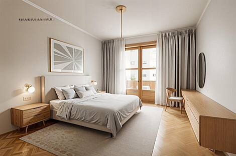 Квартира в центре на 3.5 комнаты, совершенно новая.: 3