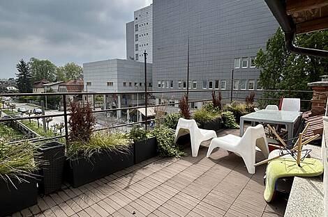 Квартира с пятью комнатами расположена на Тржашка шоссе.: 1