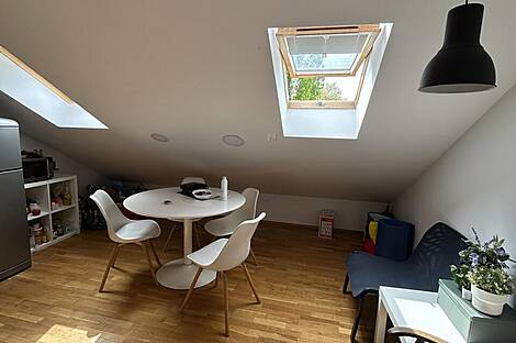 Квартира с пятью комнатами расположена на Тржашка шоссе.: 8