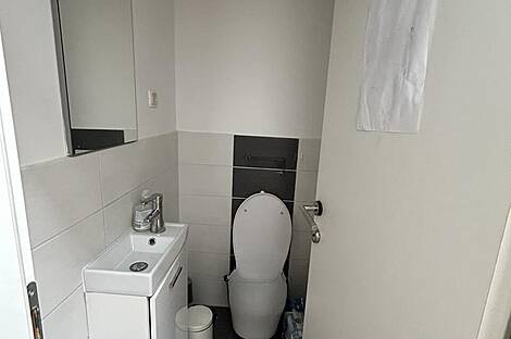 Квартира с пятью комнатами расположена на Тржашка шоссе.: 12