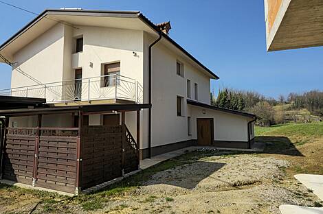 Двор в поместье Вогрско: 1