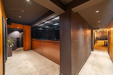 Помещение под коммерцию в центральной части города: 13