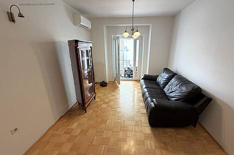 Трехкомнатная квартира в центре: 2