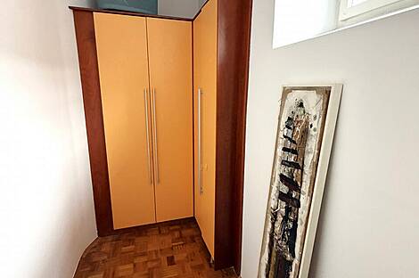 Трехкомнатная квартира в центре: 12
