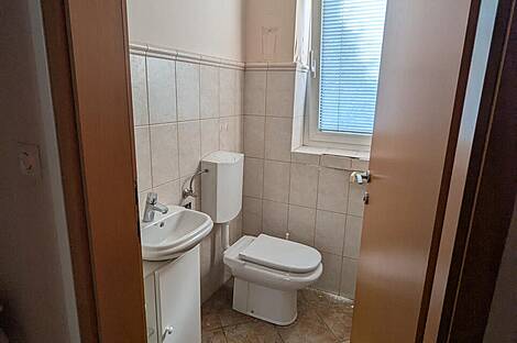 Квартира с тремя комнатами в районе Стожице.: 5