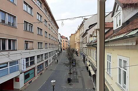 Трёхкомнатная квартира в центре: 14