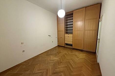 Трехкомнатная квартира в центре: 9