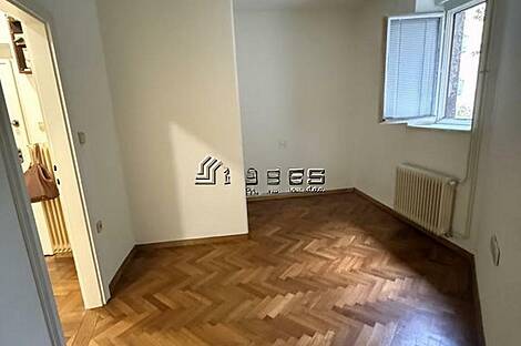 Трехкомнатная квартира в центре: 11
