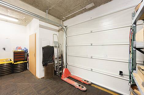 Помещение коммерческого назначения в Мосте: 10