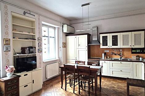 Квартира с двумя комнатами в центре: 2