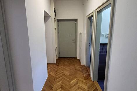 Двухкомнатная квартира в центре: 7