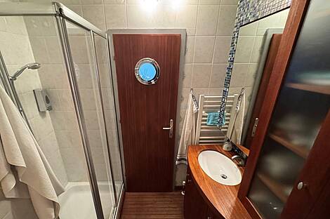 Квартира с двумя комнатами и видом на море: 11