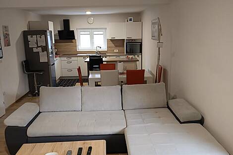 Квартира с тремя комнатами в Трново: 2