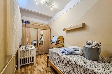 Двухкомнатная квартира в центре: 6
