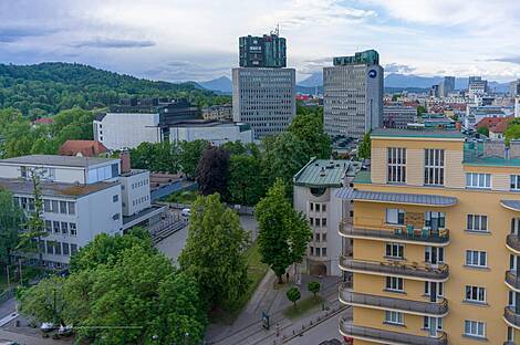 Трёхкомнатная квартира в центре: 21