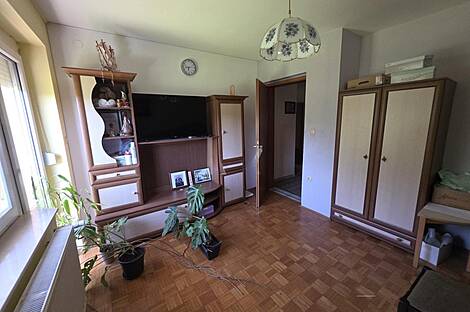 Дом Кметияново в Локавце: 12