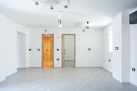 Квартира с тремя комнатами Новое Шмарье: 2