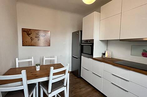 Квартира из пяти комнат в центральной части Копра: 5