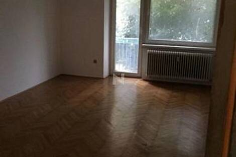 Трёхкомнатная квартира на улице Янежичева в центре.: 1