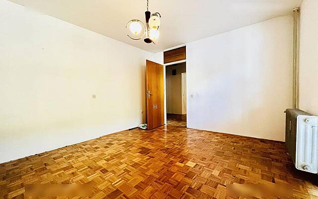 Продажа, квартира, 1-комнатная: ЕСЕНИЦЕ, ЛИФТ, ТРЕБУЕТСЯ МЕСТО, 40,2 м2: 3