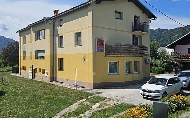 Продажа, квартира, 2-комнатная: ЖИРОВНИЦА, 60 м2: 1