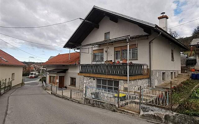 Продажа, квартира, 3-комнатная: ЦЕРКНИЦА, 118,9 м2: 2