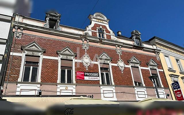 Продажа, дом с террасами: CELJE, 562 м2: 1