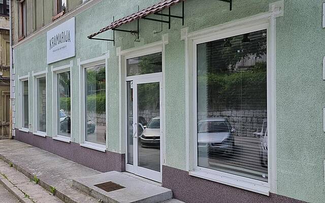 Продажа, коммерческое помещение, помещение для услуг: ЕСЕНИЦЕ, 137,7 м2: 1