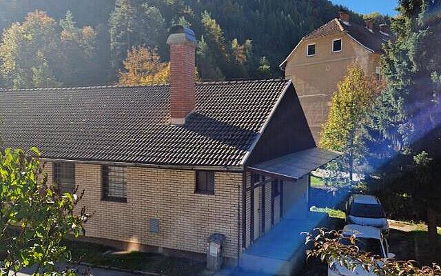 Продажа, коммерческое помещение, помещение для услуг: ČRNA NA KOROŠKEM, 222 м2: 2