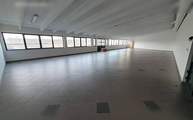 Продажа, коммерческое помещение, прочее: AJDOVŠČINA, 321,1 м2: 1