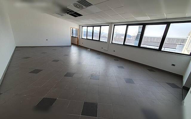 Продажа, коммерческое помещение, прочее: AJDOVŠČINA, 321,1 м2: 2