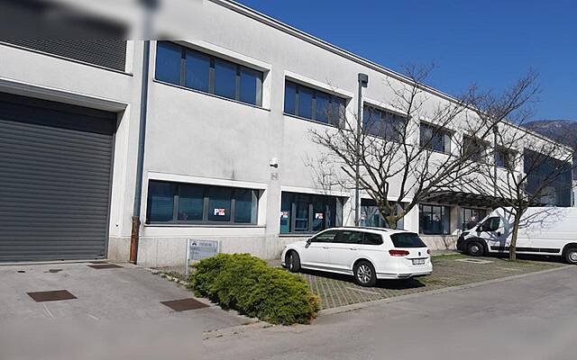 Продажа, коммерческое помещение, магазин непродовольственных товаров: AJDOVŠČINA, 959 м2: 2