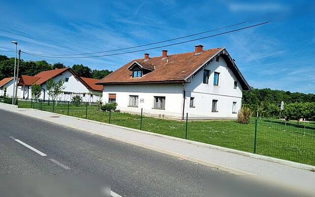 Продажа, дом, отдельностоящий: КЛУКАРОВЦИ ПРИ ЛЮТОМЕРУ, 150 м2: 2