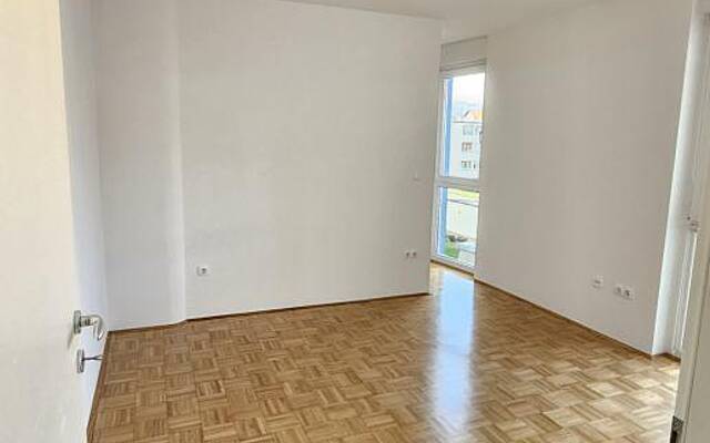 4-комнатная квартира, 127,3 м², паркет отремонтирован и покрашен + гараж (продажа): 1