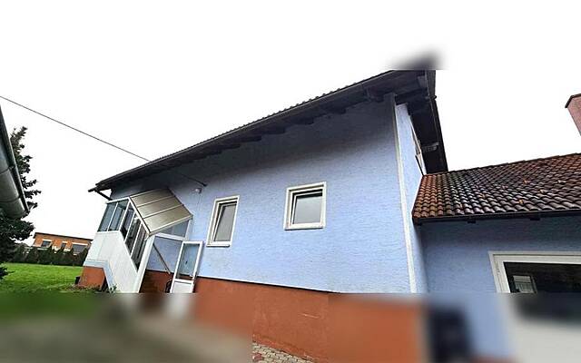 Просторный дом в тихом районе (продается): 2