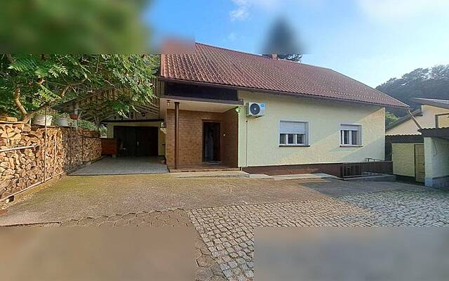 Очаровательный загородный дом с огороженной территорией (Продажа): 1