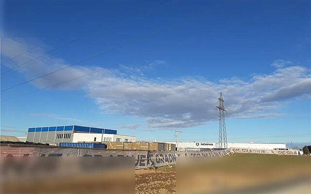Земля под застройку на продажу в Хоче: 1