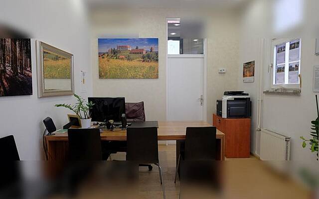 ПРОДАЕТСЯ торговое помещение на улице, офис, Рабельчья вас, Птуй, 16,6 м2 (продажа): 1