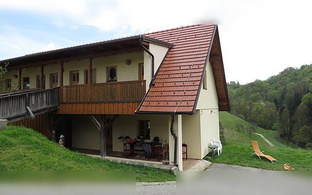 Расположение коммерческого помещения: Трдбойци, 4 квартиры 260 м2 (продажа): 1
