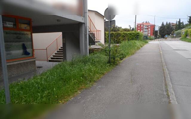 Расположение коммерческого помещения: Люция, 43 м2 (продажа): 3